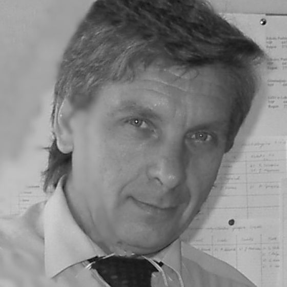JANUSZ_1x1.jpg